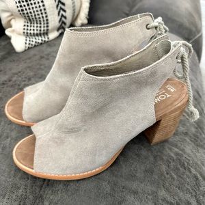 TOMS Heels